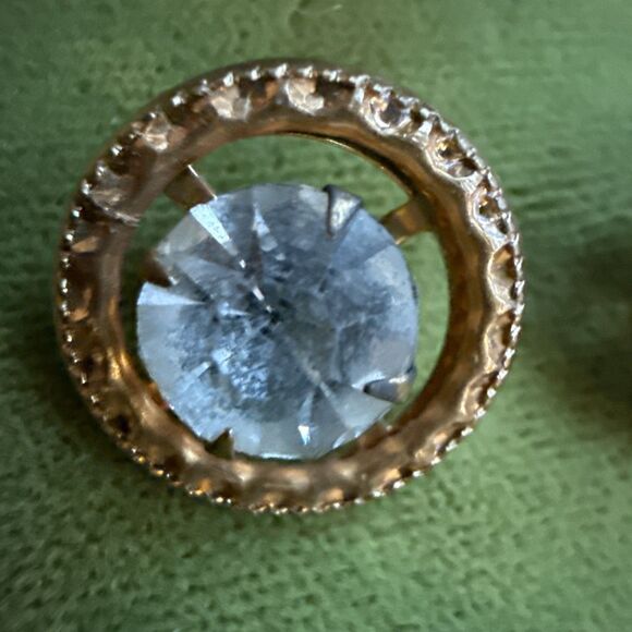 Lot Of 4 Vintage FANCY  Crystal & Gold Tone Buttons - Picture 4 of 7